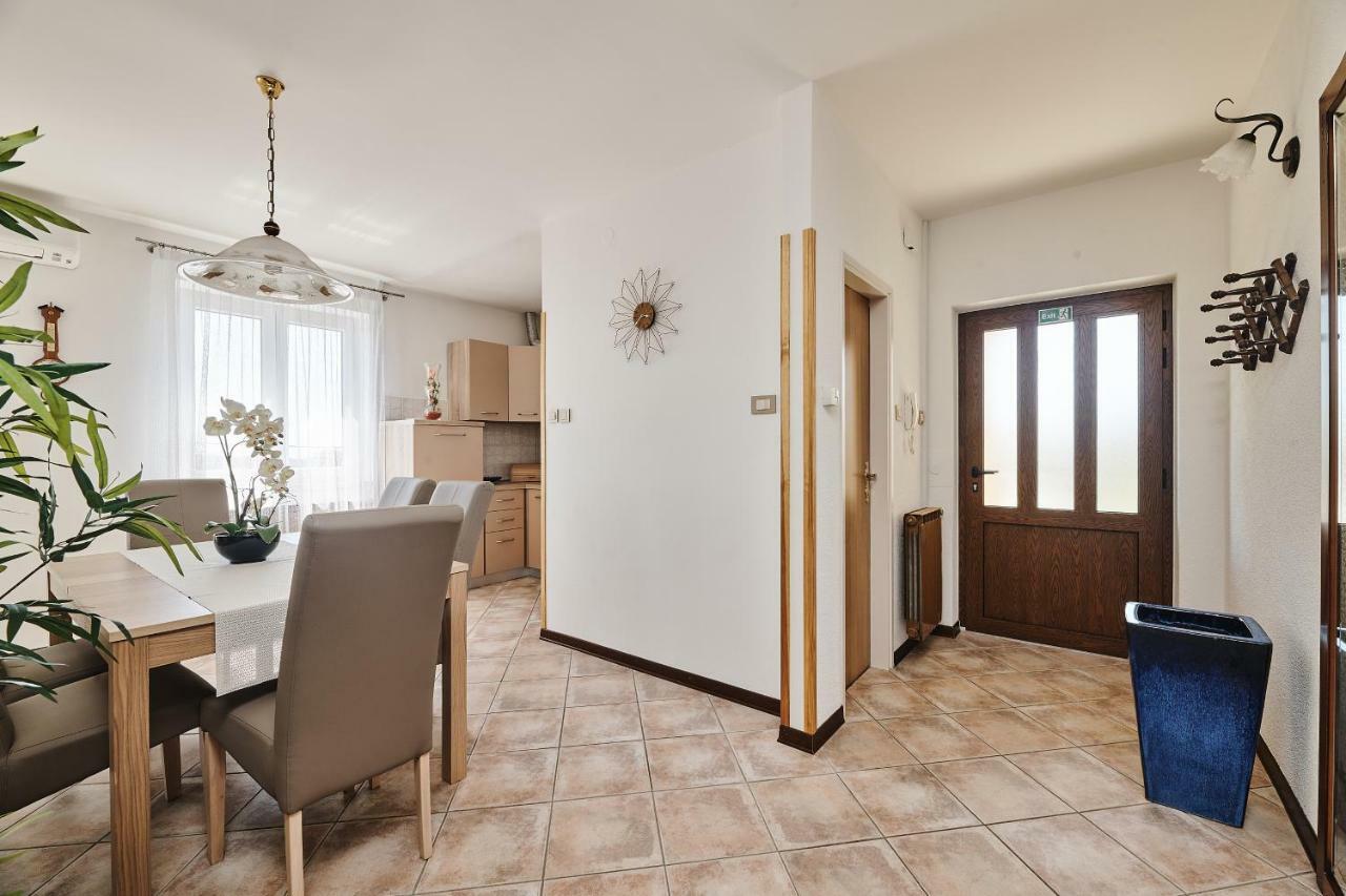 Apartment Ana 布罗托尼贾 外观 照片