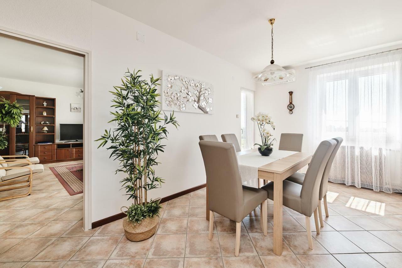 Apartment Ana 布罗托尼贾 外观 照片